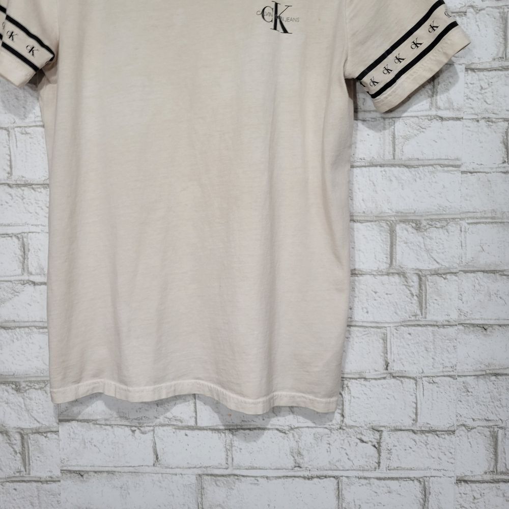 Calvin Klein Jeans vintage tee - Picture 3 of 13